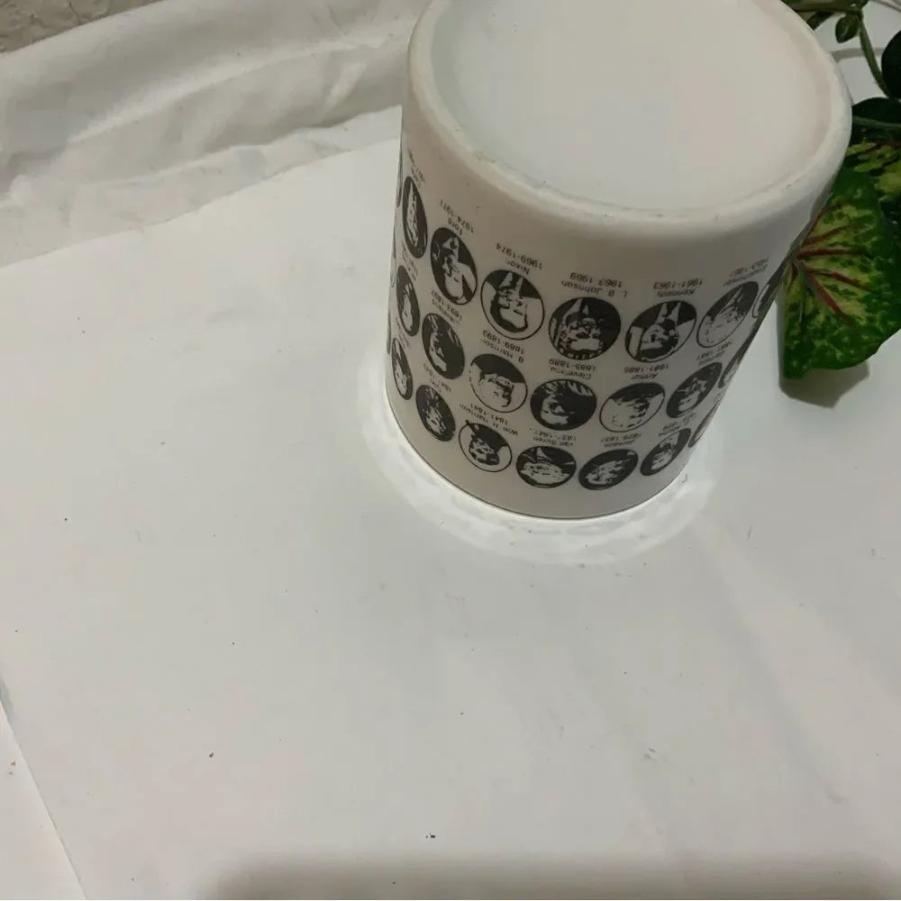Vintage Coffee Mug United States Presidents Portrait 1990s US History G16